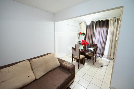Apartamento à venda com 2 quartos, 58m² em Jardim Nova Era, Goiânia