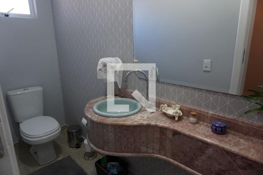 Lavabo de casa de condomínio à venda com 4 quartos, 313m² em Morada das Flores (aldeia da Serra), Barueri