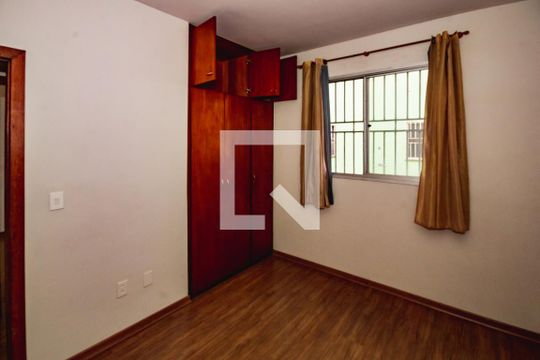 Quarto de apartamento para alugar com 2 quartos, 55m² em Liberdade, Belo Horizonte