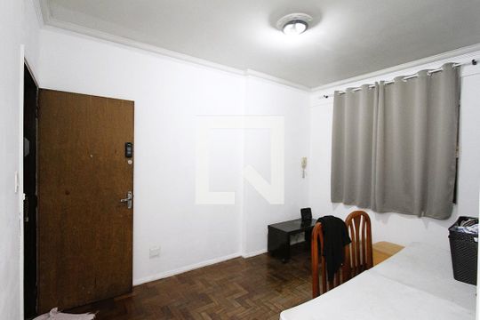 Sala de kitnet/studio à venda com 1 quarto, 47m² em Barro Preto, Belo Horizonte