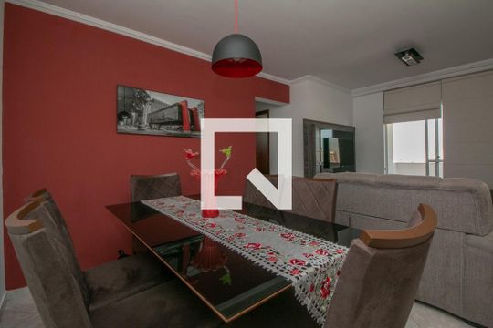 Quarto de apartamento para alugar com 2 quartos, 64m² em Vila Bertioga, São Paulo