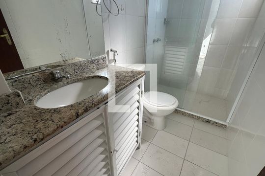 Banheiro quarto 1 de apartamento à venda com 3 quartos, 89m² em Vargem Pequena, Rio de Janeiro