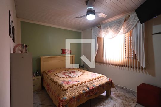 Quarto 1 de casa à venda com 2 quartos, 138m² em Vila Lucinda, Santo André
