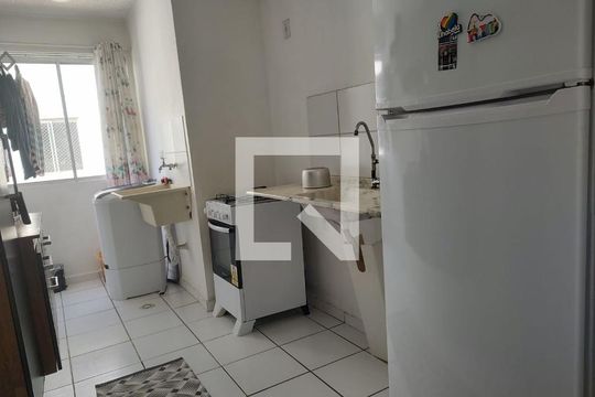 Cozinha de apartamento para alugar com 2 quartos, 42m² em Residencial Cosmos, Campinas
