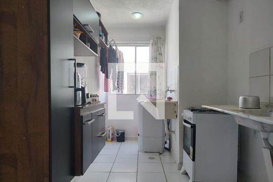 Cozinha de apartamento para alugar com 2 quartos, 42m² em Residencial Cosmos, Campinas