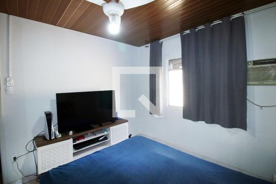 Quarto 1 de casa à venda com 2 quartos, 300m² em Vila Kosmos, Rio de Janeiro
