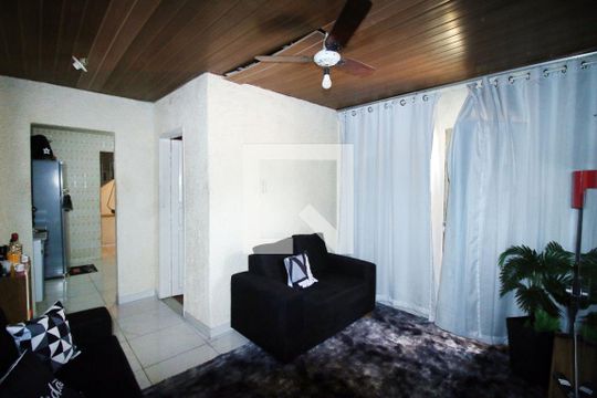 Sala de casa à venda com 2 quartos, 300m² em Vila Kosmos, Rio de Janeiro