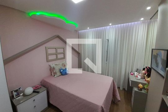 Quarto de casa à venda com 3 quartos, 198m² em Vila Alice, Santo André