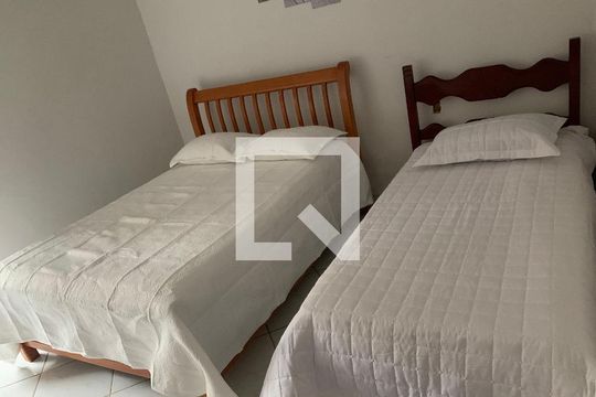 Quarto de casa para alugar com 4 quartos, 360m² em Caminho de Búzios, Cabo Frio