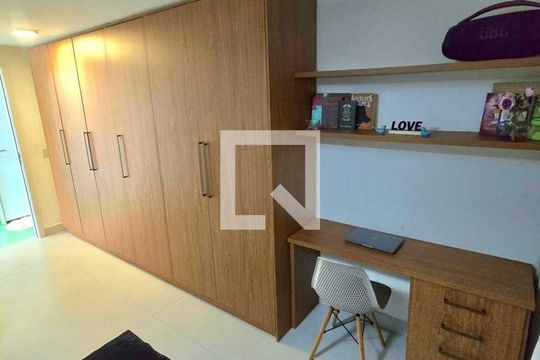 Quarto 2 de apartamento para alugar com 3 quartos, 182m² em Costazul, Rio das Ostras