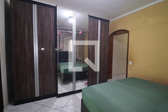 Suíte de casa à venda com 3 quartos, 300m² em Centreville, Santo André