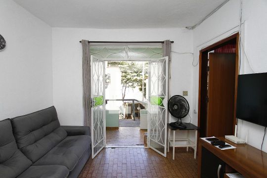 Sala de casa à venda com 6 quartos, 300m² em Das Indústrias Ii, Belo Horizonte