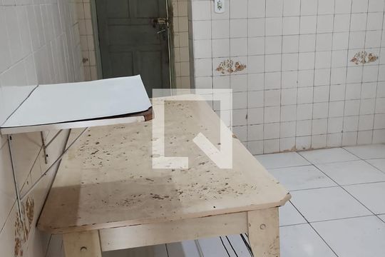 Cozinha de casa à venda com 2 quartos, 183m² em Vila Carmosina, São Paulo
