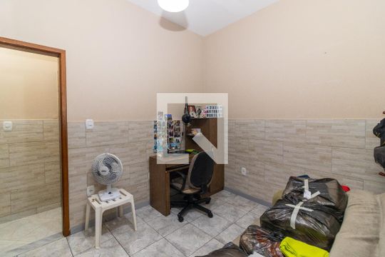 Quarto 1 de casa à venda com 5 quartos, 270m² em Realengo, Rio de Janeiro