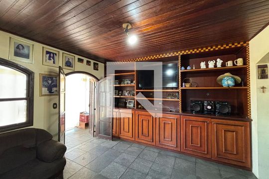 Sala de casa à venda com 4 quartos, 388m² em Jardim São Luis, Barueri