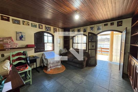 Sala de casa à venda com 4 quartos, 388m² em Jardim São Luis, Barueri