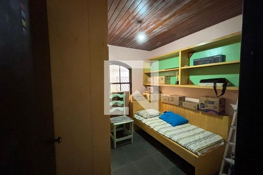 Quarto 1 de casa à venda com 4 quartos, 388m² em Jardim São Luis, Barueri
