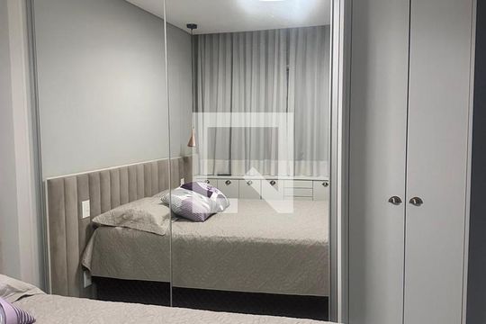 Quarto de apartamento à venda com 2 quartos, 52m² em Jardim do Lago, Campinas