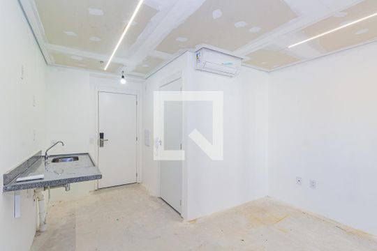 Sala/Quarto de kitnet/studio para alugar com 1 quarto, 25m² em Vila Cordeiro, São Paulo