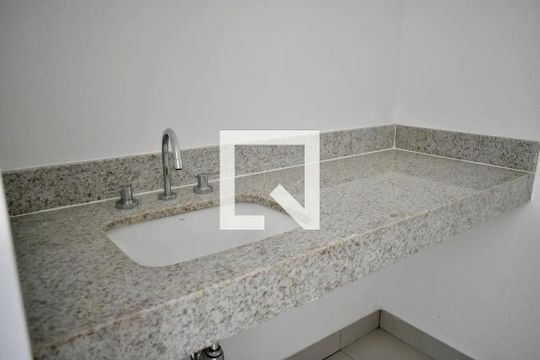 Banheiro de apartamento à venda com 1 quarto, 25m² em Mirandópolis, São Paulo