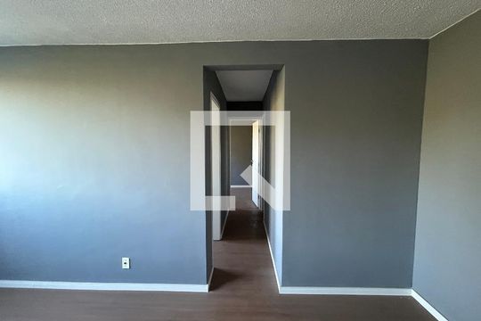 Corredor de apartamento para alugar com 2 quartos, 47m² em Honório Gurgel, Rio de Janeiro