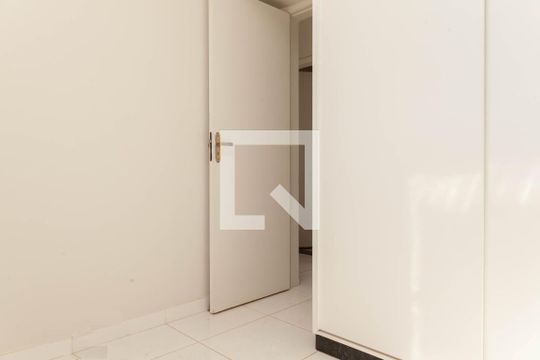 Quarto de apartamento para alugar com 3 quartos, 67m² em Lídice, Uberlândia
