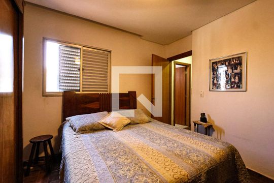 Quarto Suíte de casa para alugar com 4 quartos, 240m² em Grajaú, Belo Horizonte