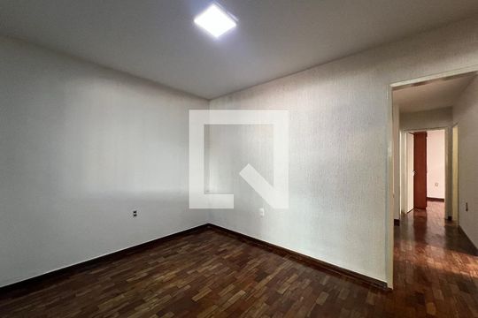 Casa à venda com 3 quartos, 180m² em Serrano, Belo Horizonte