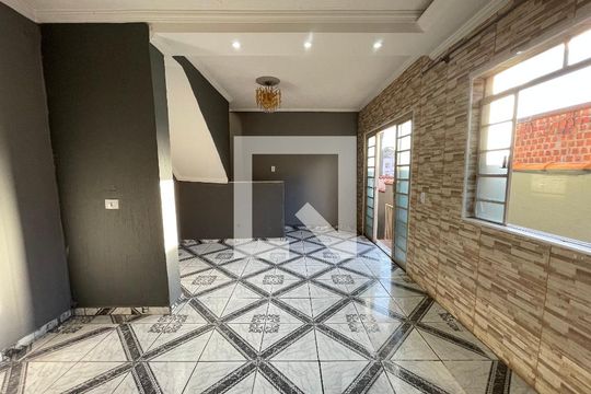 Casa para alugar com 3 quartos, 55m² em Jardim Esmeralda, São Paulo