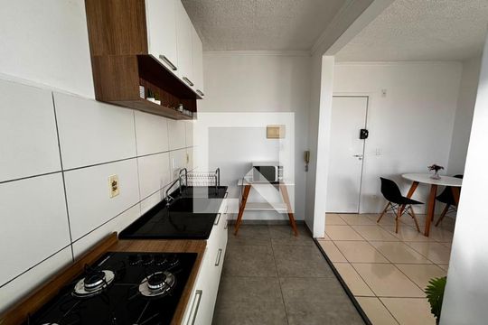 Apartamento para alugar com 2 quartos, 45m² em COHAB B, Gravataí