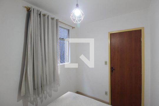 Quarto 1 de apartamento para alugar com 2 quartos, 44m² em Heliópolis, Belo Horizonte
