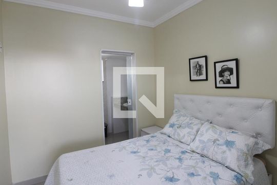 Quarto 1 - Suíte de casa de condomínio para alugar com 4 quartos, 104m² em Ogiva, Cabo Frio