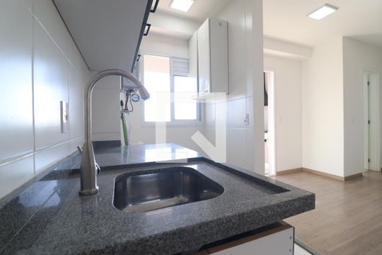Cozinha de apartamento para alugar com 2 quartos, 59m² em Utinga, Santo André