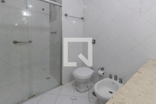 Banheiro Social de apartamento à venda com 3 quartos, 103m² em Itaim Bibi, São Paulo