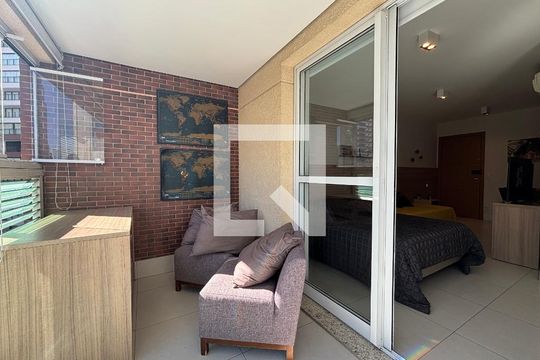 Varanda de kitnet/studio à venda com 1 quarto, 37m² em Itaim Bibi, São Paulo