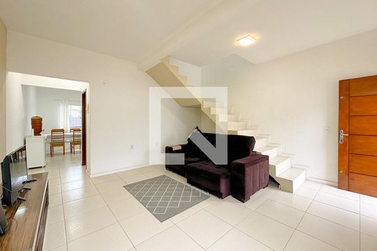 Sala de TV de casa para alugar com 2 quartos, 110m² em Ingleses do Rio Vermelho, Florianópolis