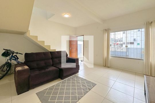 Sala de TV de casa para alugar com 2 quartos, 110m² em Ingleses do Rio Vermelho, Florianópolis