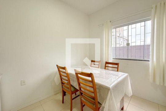 Sala/Cozinha de casa para alugar com 2 quartos, 110m² em Ingleses do Rio Vermelho, Florianópolis