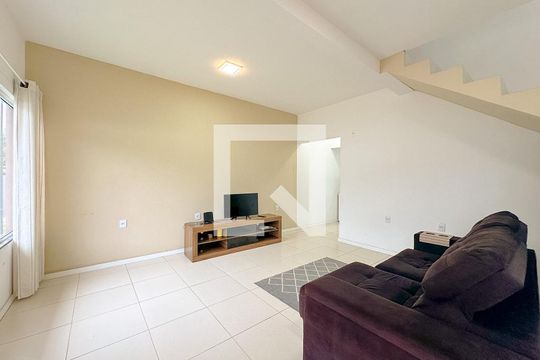 Sala de TV de casa para alugar com 2 quartos, 110m² em Ingleses do Rio Vermelho, Florianópolis