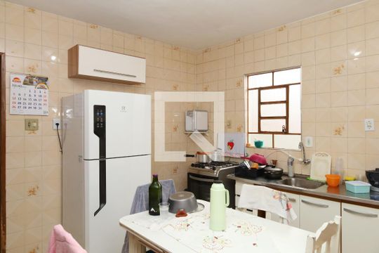 Cozinha de casa à venda com 3 quartos, 250m² em Parque Santa Rita, São Paulo