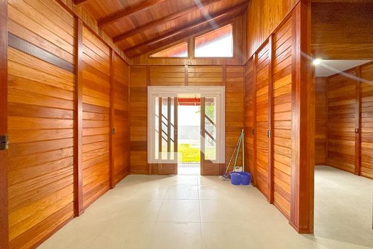 Sala de casa para alugar com 2 quartos, 42m² em Ingleses do Rio Vermelho, Florianópolis