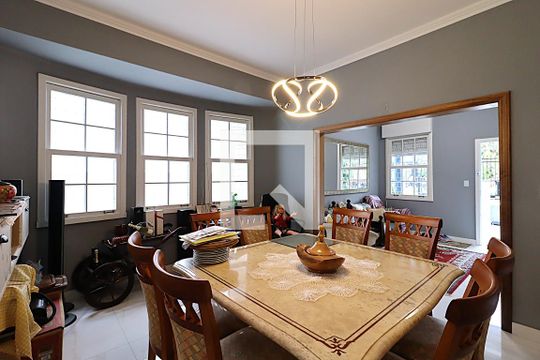 Sala de Jantar de casa à venda com 5 quartos, 262m² em São Geraldo, Porto Alegre