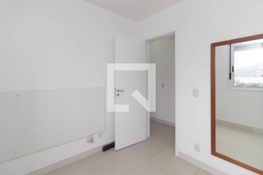 Quarto 1 de apartamento para alugar com 2 quartos, 52m² em Cristal, Porto Alegre