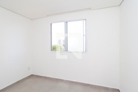 Quarto 1 de apartamento para alugar com 2 quartos, 45m² em Jardins Recanto das Rosas, São Paulo