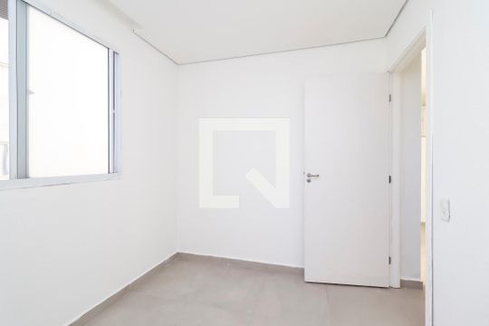 Quarto 1 de apartamento para alugar com 2 quartos, 45m² em Jardins Recanto das Rosas, São Paulo