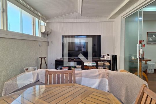 Sala 2 de casa de condomínio para alugar com 4 quartos, 240m² em Ingá, Niterói