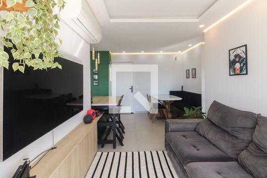 Sala  de apartamento à venda com 2 quartos, 58m² em Penha de França, São Paulo