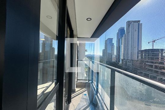 Varanda da Sala de apartamento para alugar com 2 quartos, 112m² em Alphaville Comercial, Barueri