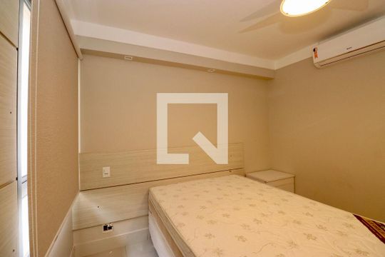 Quarto  de apartamento para alugar com 1 quarto, 54m² em Alphaville I, Salvador