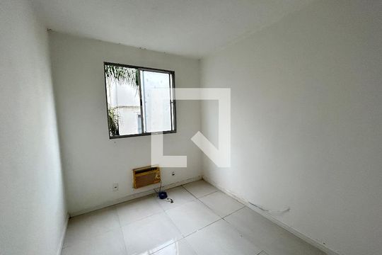 Quarto 1 de apartamento para alugar com 2 quartos, 44m² em Pavuna, Nilópolis